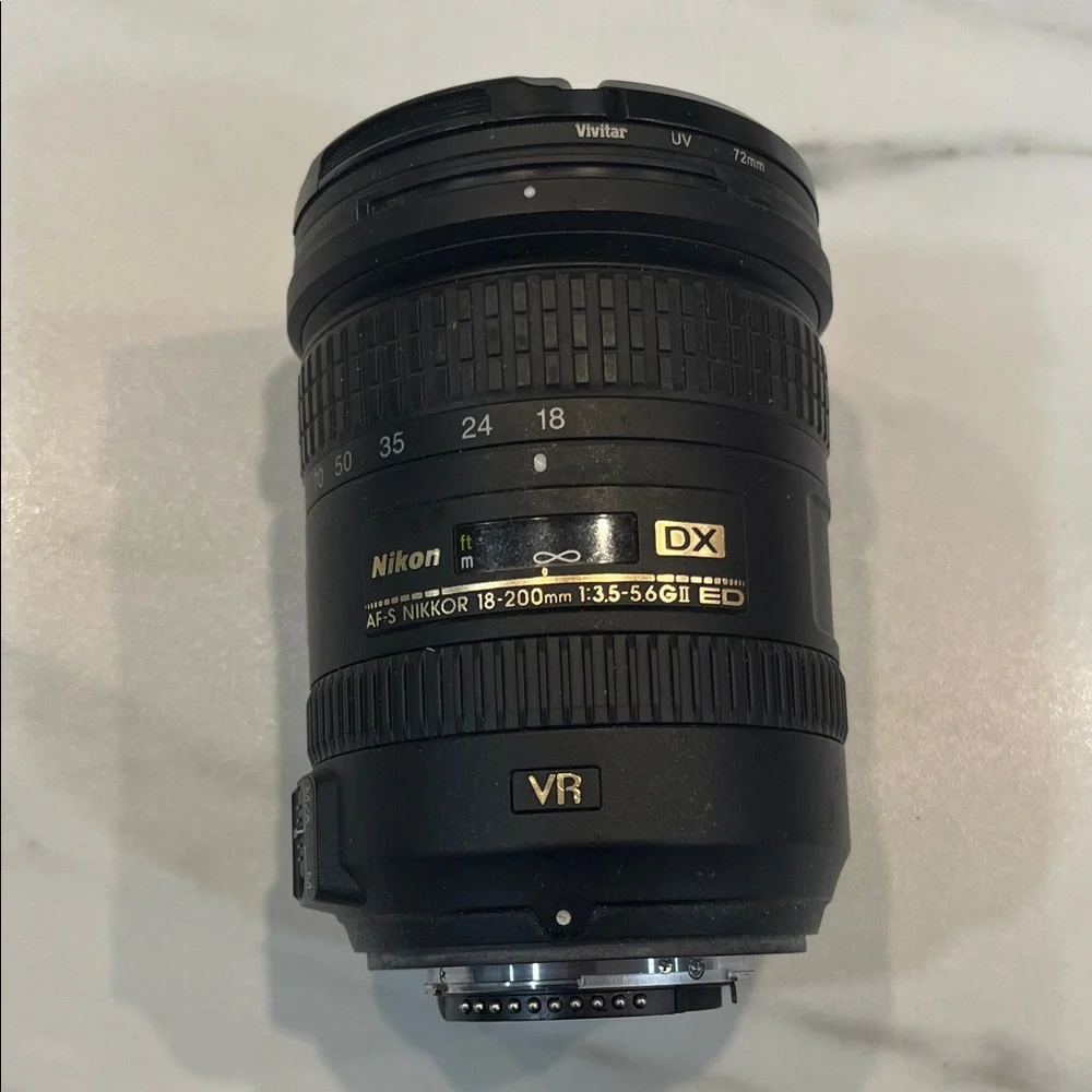 Nikon Black AF-S DX 18-200mm VR Zoom Lens
